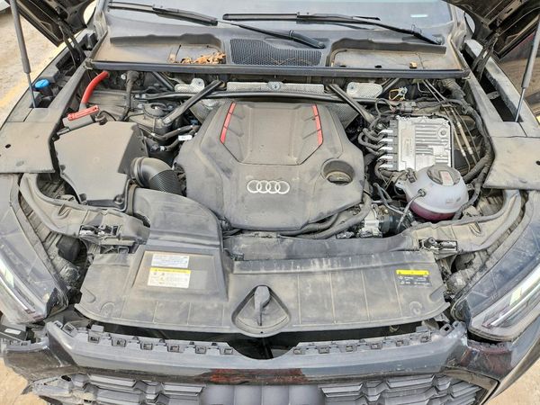 2025 AUDI SQ5 quattro Premium Plus