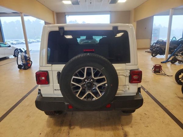 2026 JEEP WRANGLER 4-DOOR SAHARA