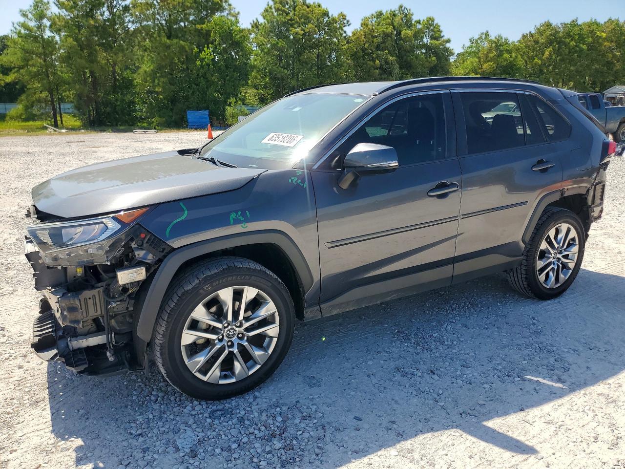 2020 TOYOTA RAV4 XLE Premium