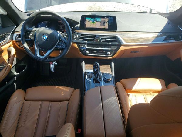 2020 BMW 530 xDrive
