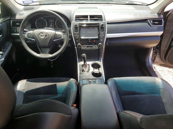 2017 TOYOTA CAMRY