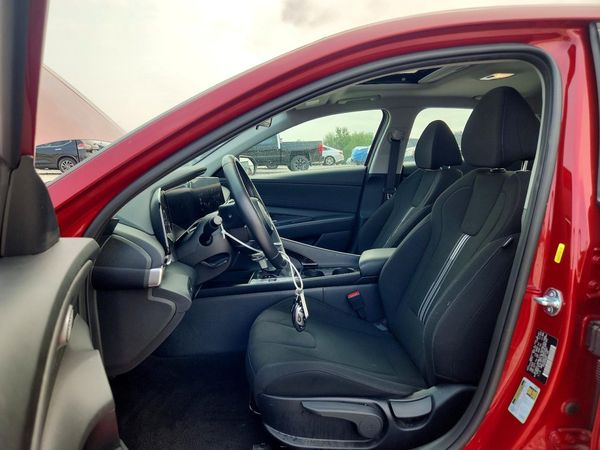 2025 HYUNDAI ELANTRA