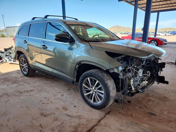 2019 TOYOTA HIGHLANDER SE/XLE
