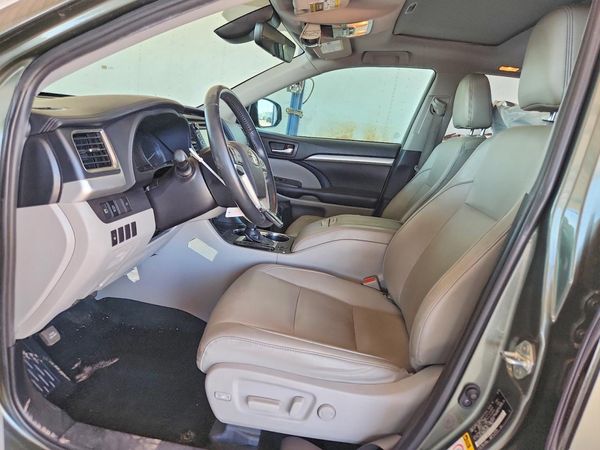 2019 TOYOTA HIGHLANDER SE/XLE