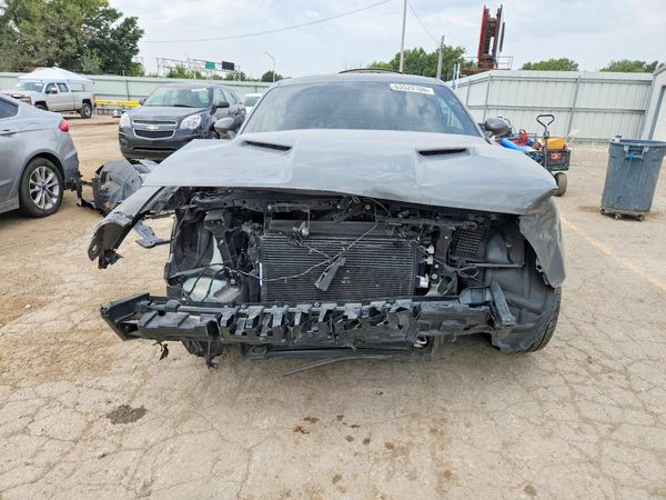 2019 DODGE CHALLENGER SXT