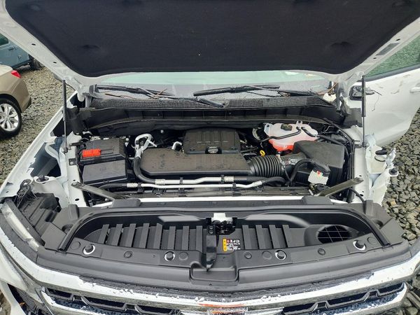 2026 CHEVROLET SILVERADO LT-L — Engine bay