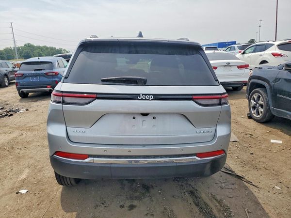 2025 JEEP CHEROKEE Laredo, Altitude — DIRR