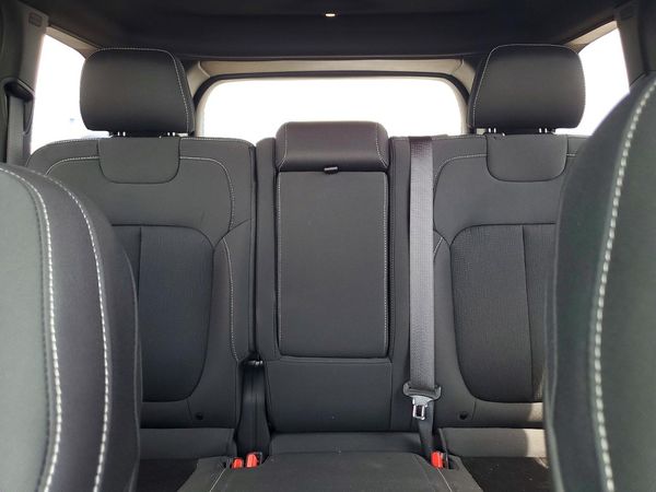 2025 JEEP CHEROKEE Laredo, Altitude — SUVN