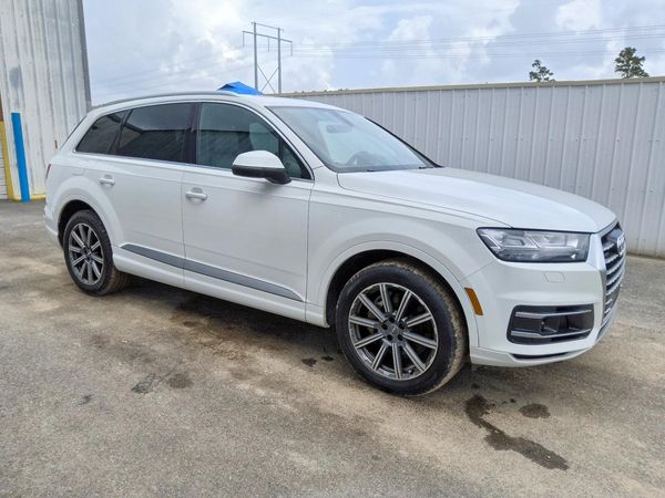 2017 AUDI Q7 quattro Premium Plus