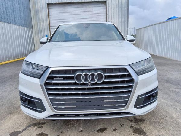 2017 AUDI Q7 quattro Premium Plus