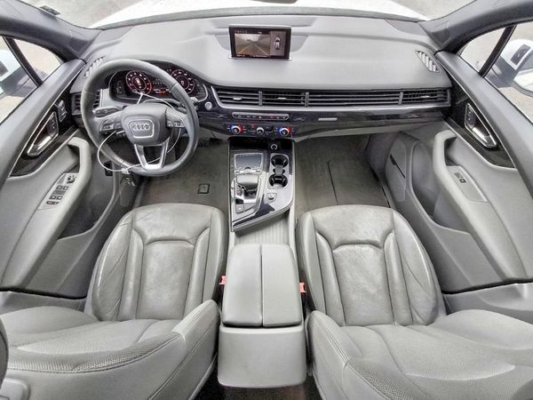 2017 AUDI Q7 quattro Premium Plus