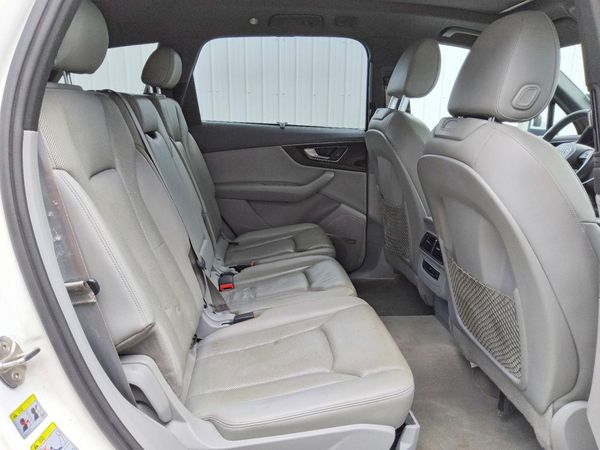 2017 AUDI Q7 quattro Premium Plus