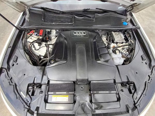 2017 AUDI Q7 quattro Premium Plus