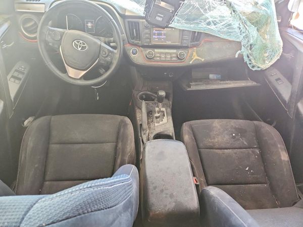 2018 TOYOTA RAV4 Adventure/XLE