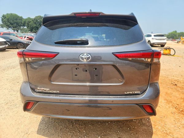 2021 TOYOTA HIGHLANDER Limited