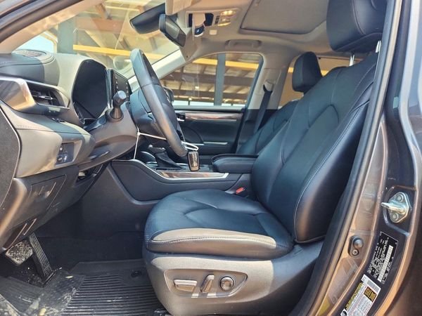 2021 TOYOTA HIGHLANDER Limited