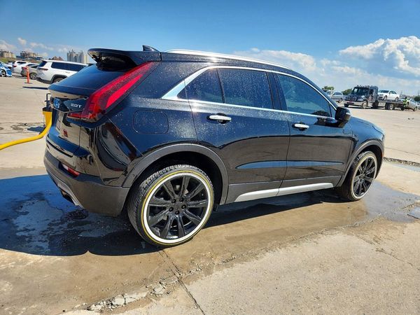 2019 CADILLAC XT4 Premium Luxury