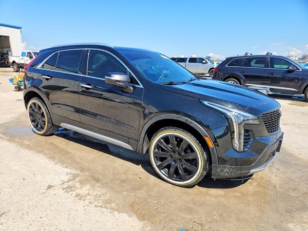 2019 CADILLAC XT4 Premium Luxury