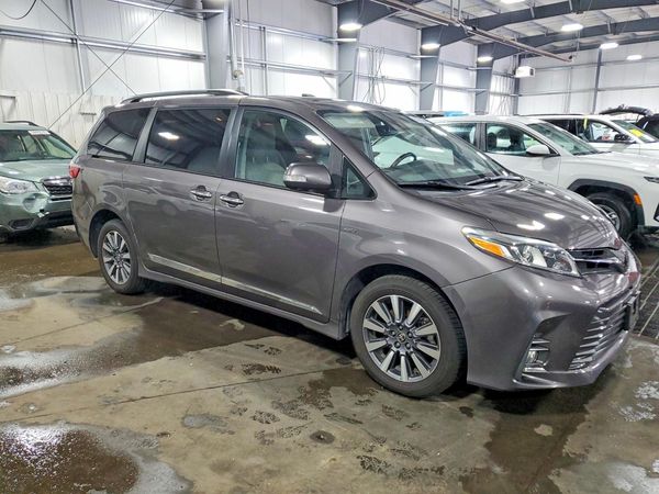 2020 TOYOTA SIENNA Q grade