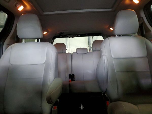 2020 TOYOTA SIENNA Q grade