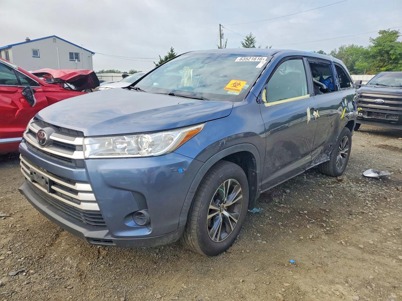 2019 TOYOTA HIGHLANDER LE/LE Plus