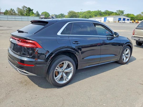 2022 AUDI Q8 quattro Premium Plus