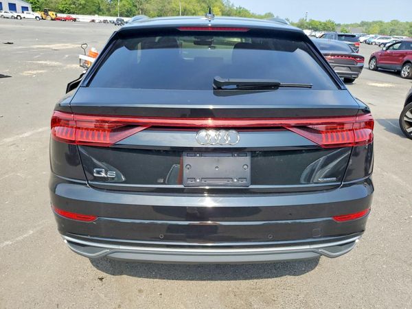 2022 AUDI Q8 quattro Premium Plus