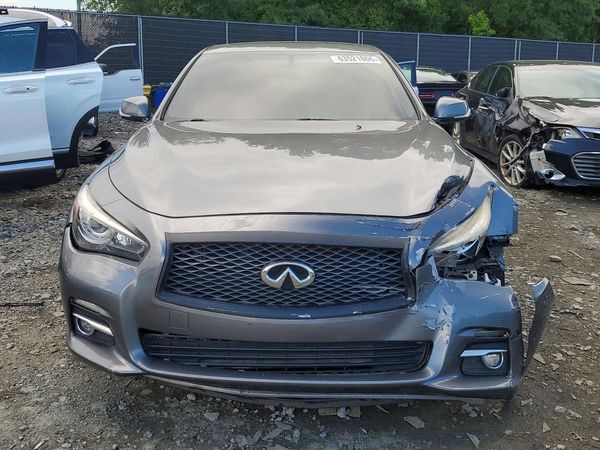 2015 INFINITI Q50