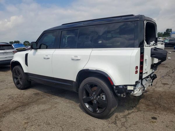 2023 LAND ROVER DEFENDER 110 X-Dynamic SE