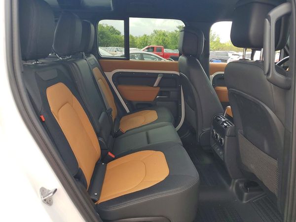2023 LAND ROVER DEFENDER 110 X-Dynamic SE