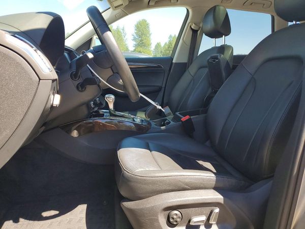 2013 AUDI Q5 Premium Plus