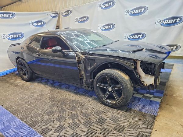 2016 DODGE CHALLENGER SXT Plus