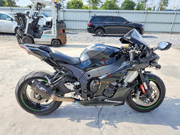 2021 KAWASAKI ZX1002