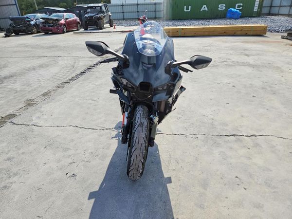 2021 KAWASAKI ZX1002