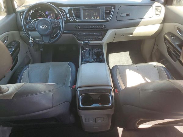 2015 KIA SEDONA