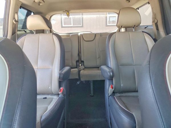 2015 KIA SEDONA