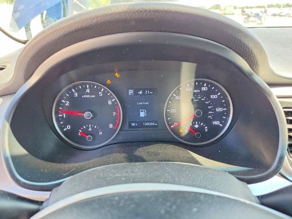 2020 KIA RIO 5-DOOR LX, S
