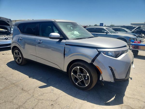 2025 KIA SOUL EX — Passenger 3/4