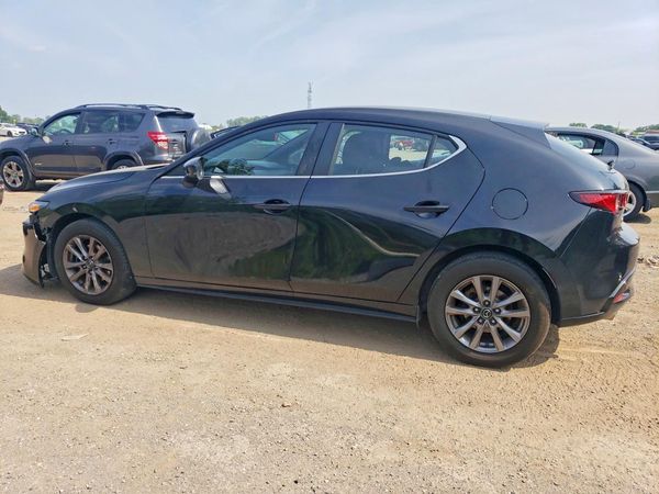 2022 MAZDA 3 Select Package