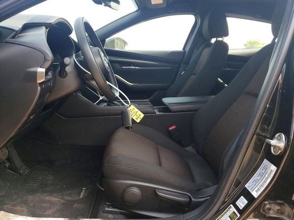 2022 MAZDA 3 Select Package