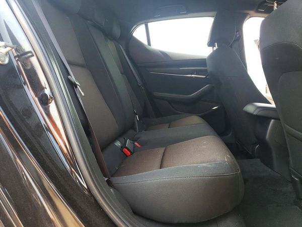 2022 MAZDA 3 Select Package