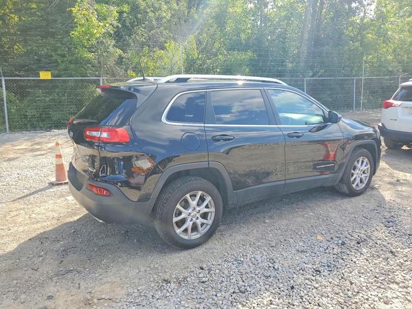 2017 JEEP CHEROKEE LATITUDE FWD
