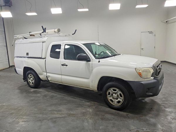 2015 TOYOTA TACOMA Delux Grade