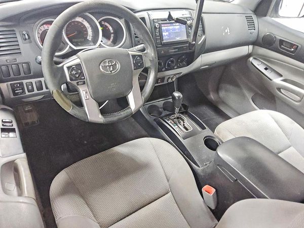 2015 TOYOTA TACOMA Delux Grade