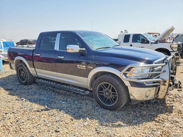 2016 RAM 1500 LARAMIE CREW CAB 4X4