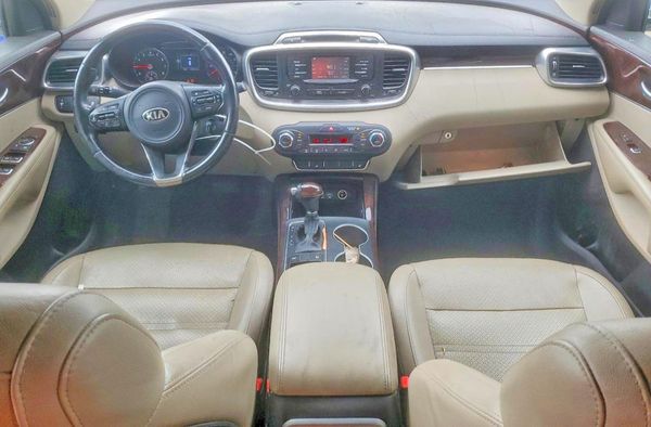 2016 KIA SORENTO