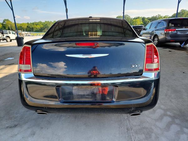 2013 CHRYSLER 300 Base/Limited