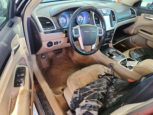 2013 CHRYSLER 300 Base/Limited