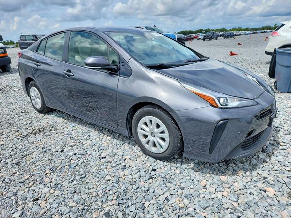 2019 TOYOTA PRIUS