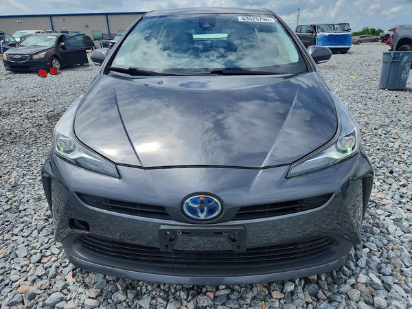 2019 TOYOTA PRIUS